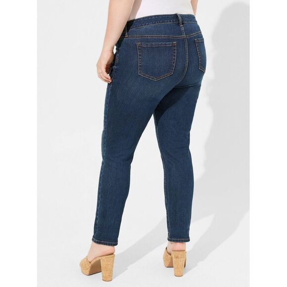 torrid Denim - NWT Torrid Size 16 Boyfriend Straight Jeans Stretch Mid Rise Med-Dark Wash Short